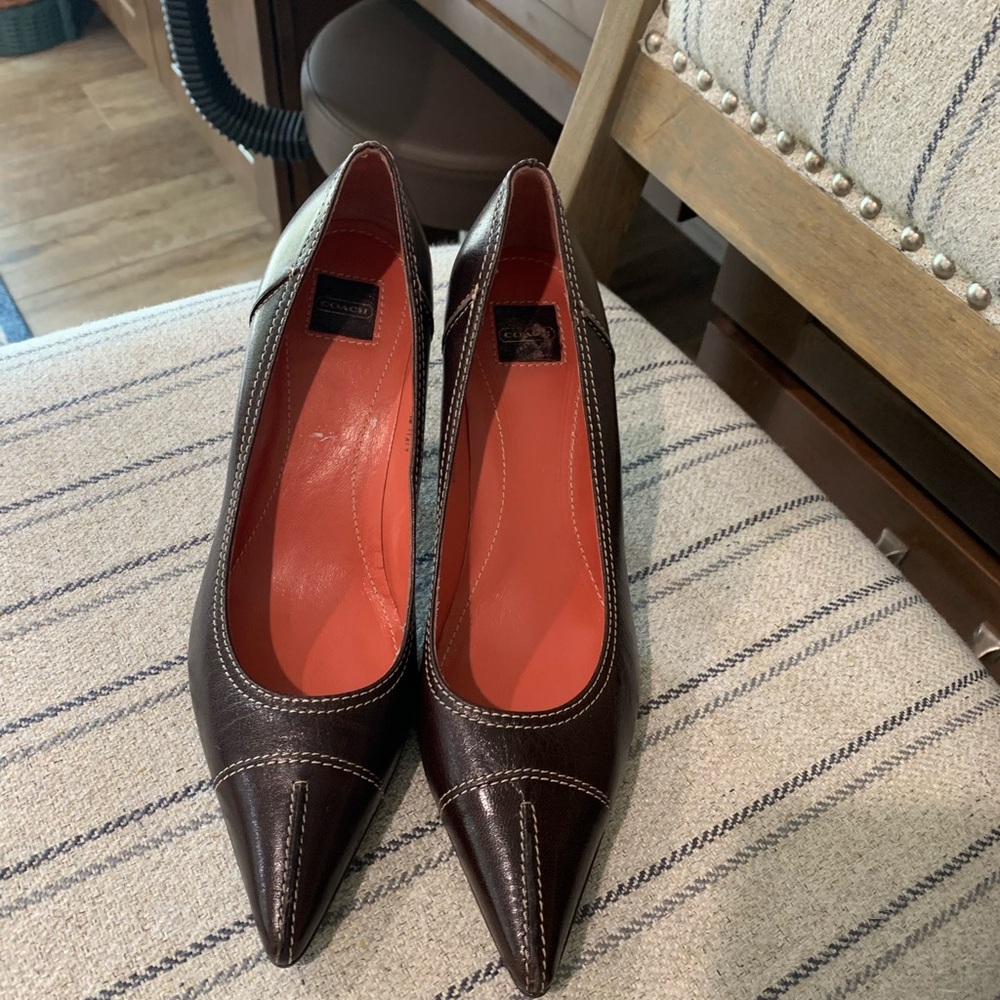 Coach NWOT Brown Leather Pointy-toe Pumps